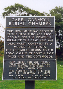 Capel Garmon neolithic burial chamber.jpg